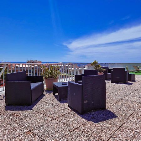 Residence Laura Bordighera Bagian luar foto