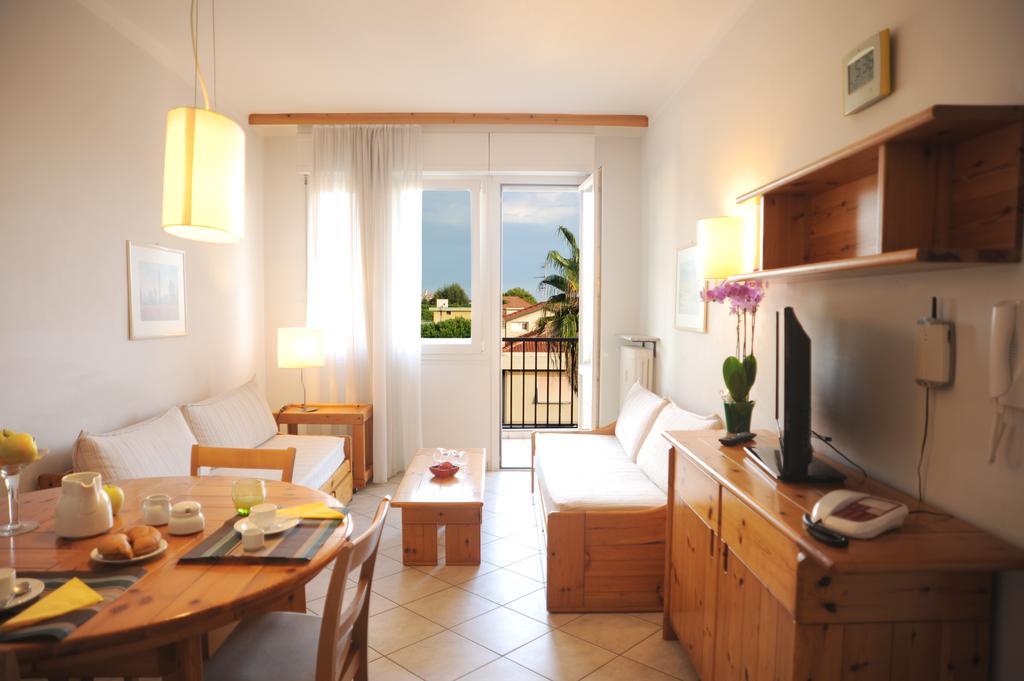 Residence Laura Bordighera Ruang foto