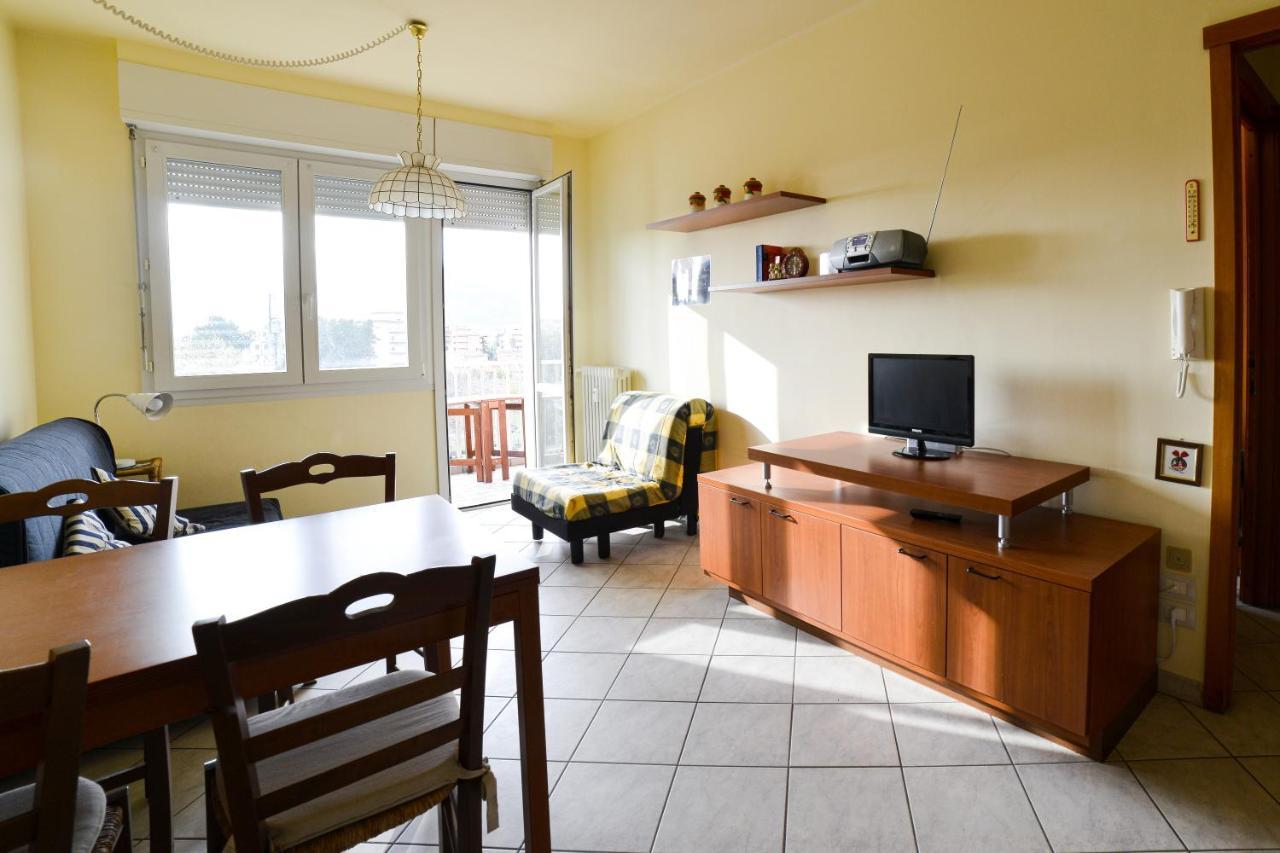 Residence Laura Bordighera Bagian luar foto